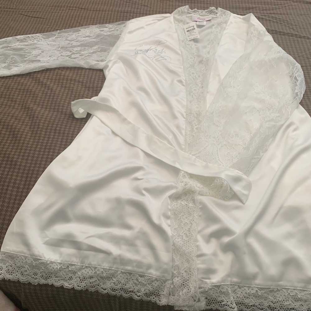 Bride Robe - Picture 4 of 4